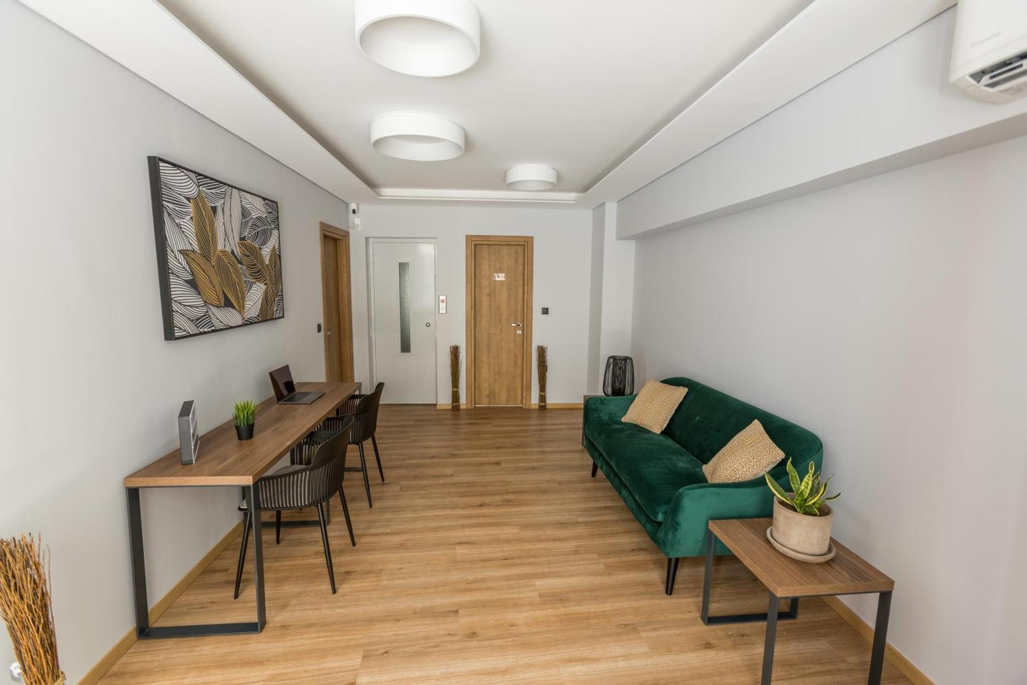 Aethir Urban Stay By Raise Athena Bagian luar foto
